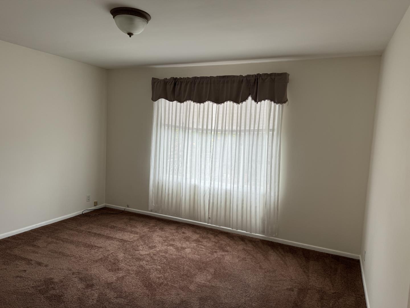 Detail Gallery Image 8 of 16 For 36 Lake Meadow Dr #36,  Daly City,  CA 94015 - 3 Beds | 2 Baths