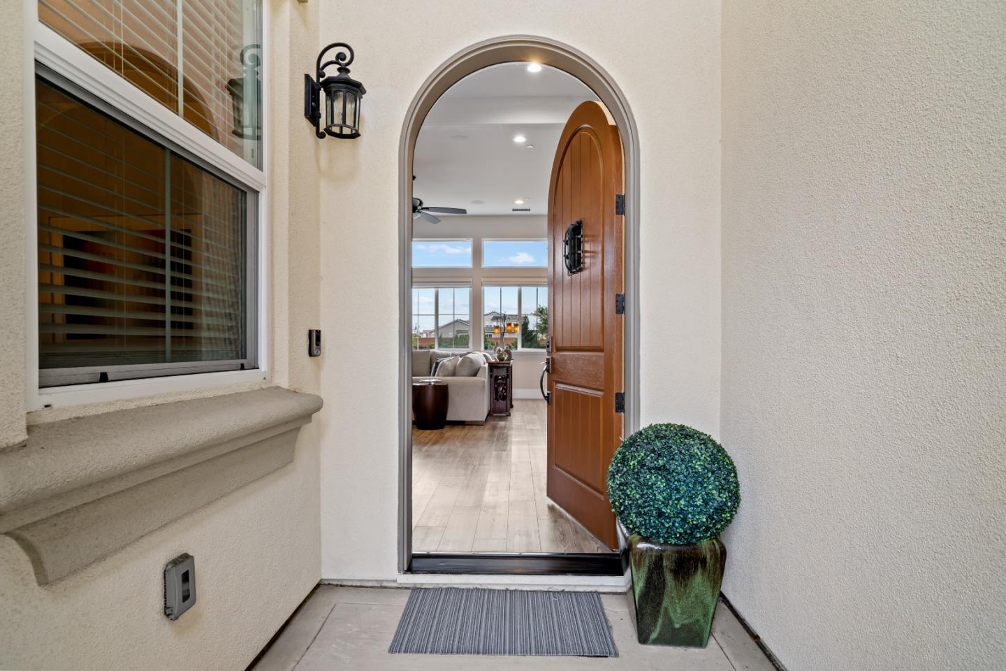 Detail Gallery Image 4 of 34 For 3019 Bluffs Dr, Marina,  CA 93933 - 4 Beds | 2/1 Baths