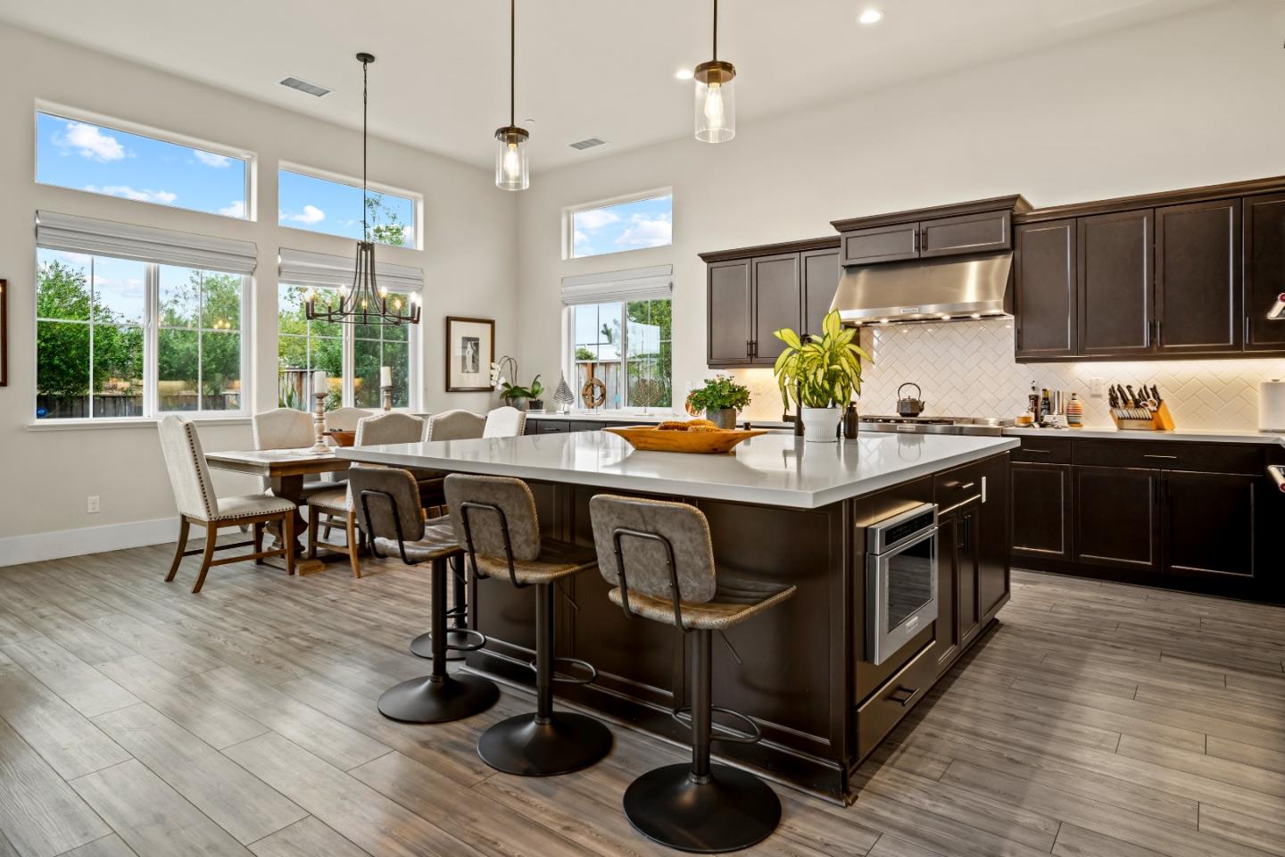 Detail Gallery Image 8 of 34 For 3019 Bluffs Dr, Marina,  CA 93933 - 4 Beds | 2/1 Baths