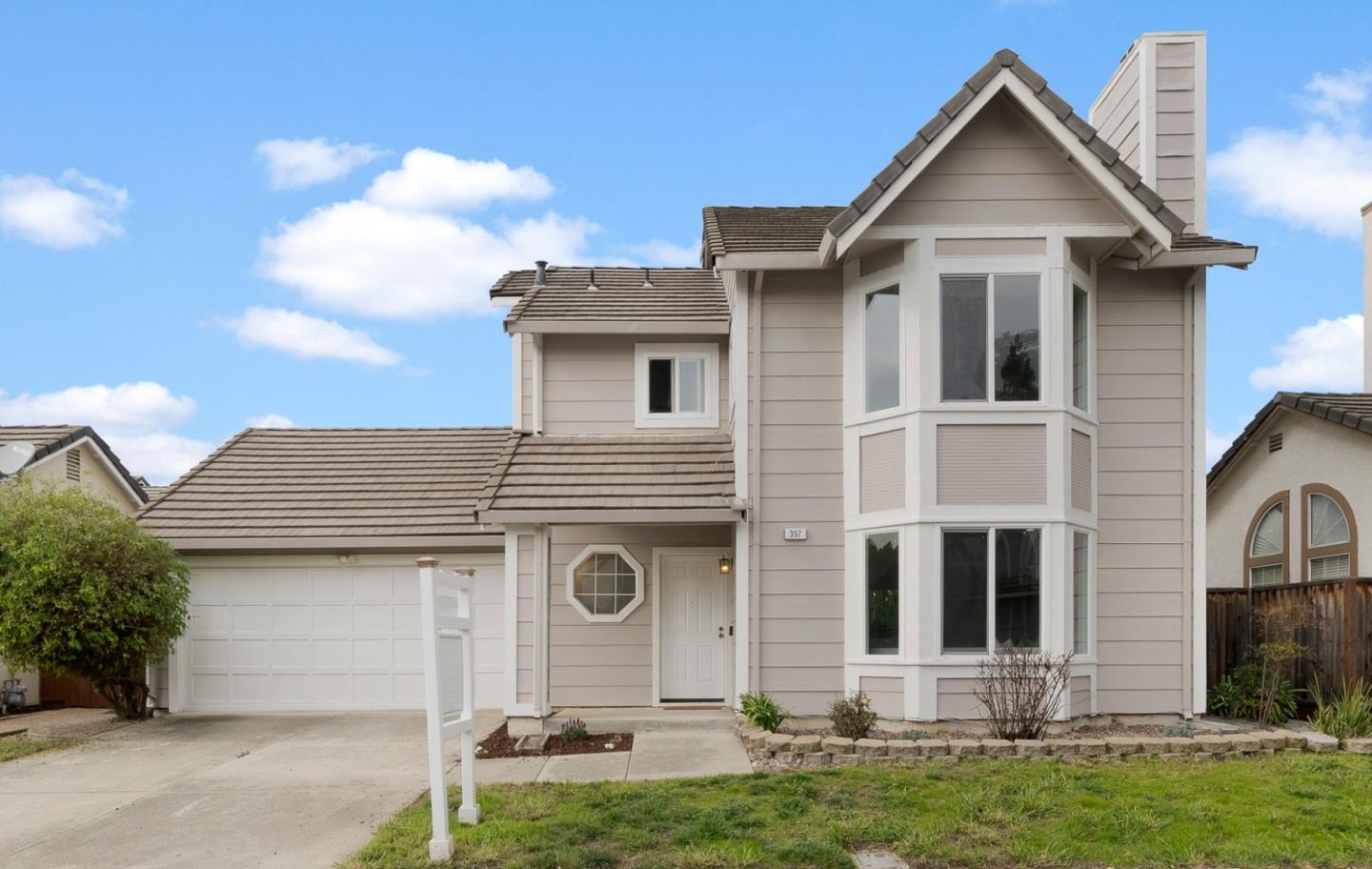 Front Image Thumbnail for ML82032394