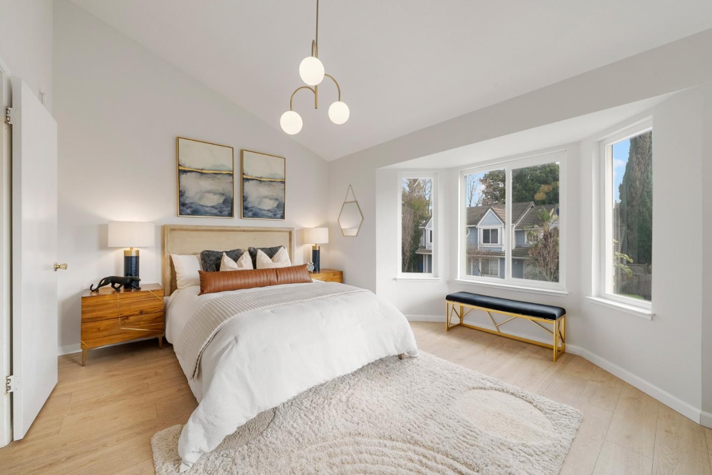 Detail Gallery Image 10 of 28 For 357 Sunnyslope Dr, Fremont,  CA 94536 - 3 Beds | 2/1 Baths