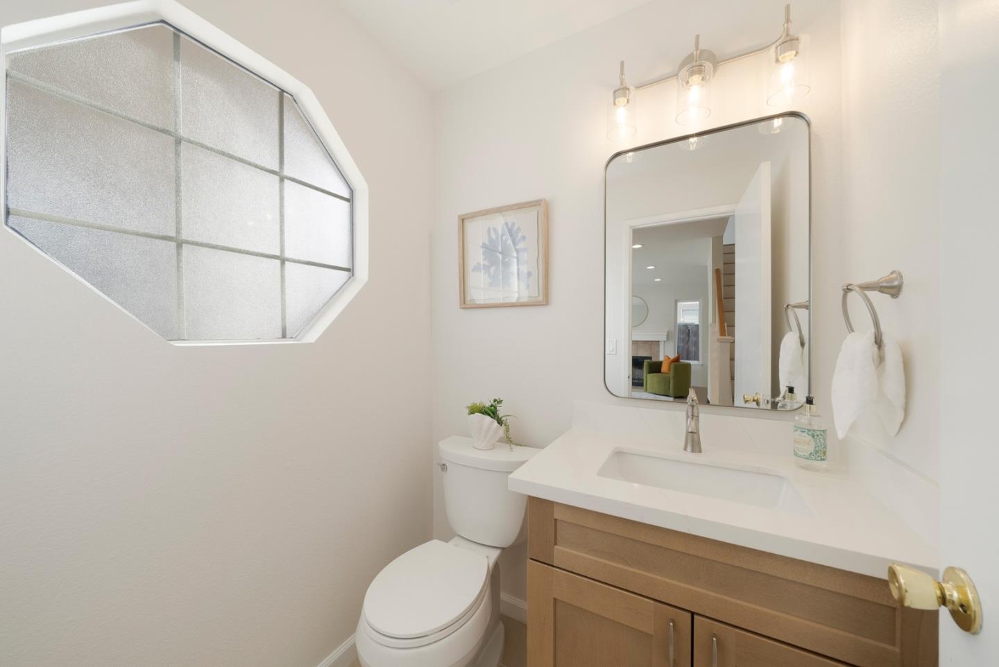 Detail Gallery Image 16 of 28 For 357 Sunnyslope Dr, Fremont,  CA 94536 - 3 Beds | 2/1 Baths