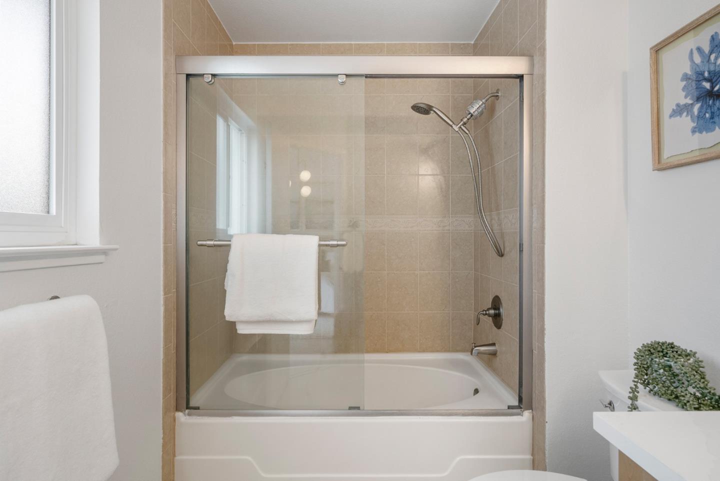 Detail Gallery Image 18 of 28 For 357 Sunnyslope Dr, Fremont,  CA 94536 - 3 Beds | 2/1 Baths