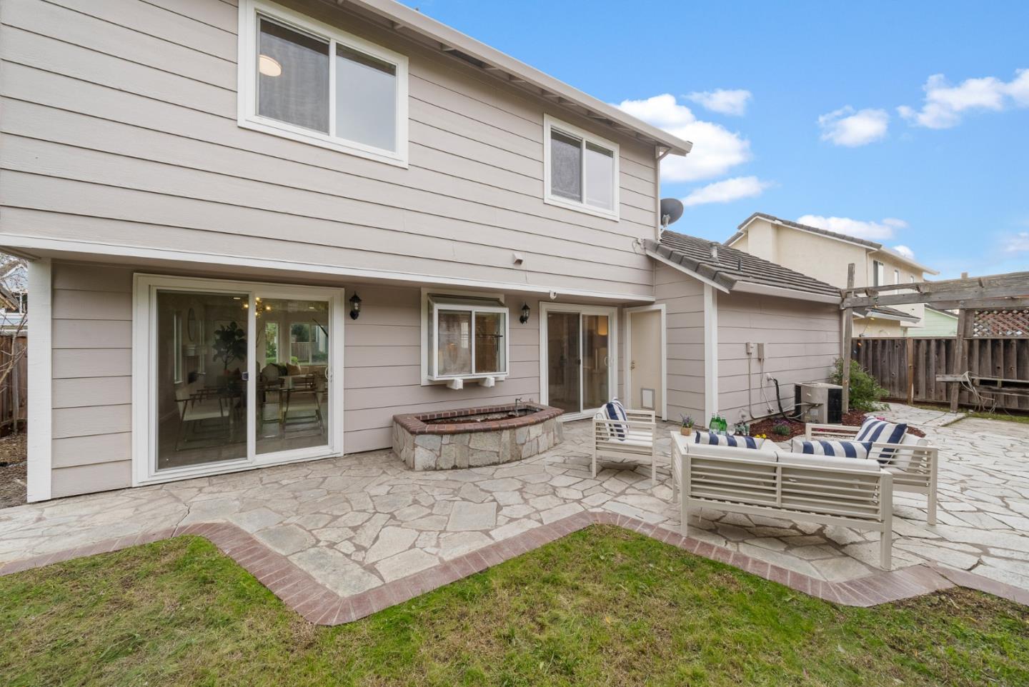 Detail Gallery Image 21 of 28 For 357 Sunnyslope Dr, Fremont,  CA 94536 - 3 Beds | 2/1 Baths