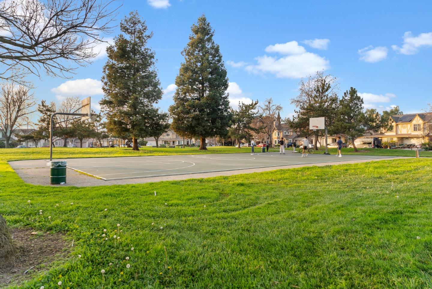 Detail Gallery Image 25 of 28 For 357 Sunnyslope Dr, Fremont,  CA 94536 - 3 Beds | 2/1 Baths