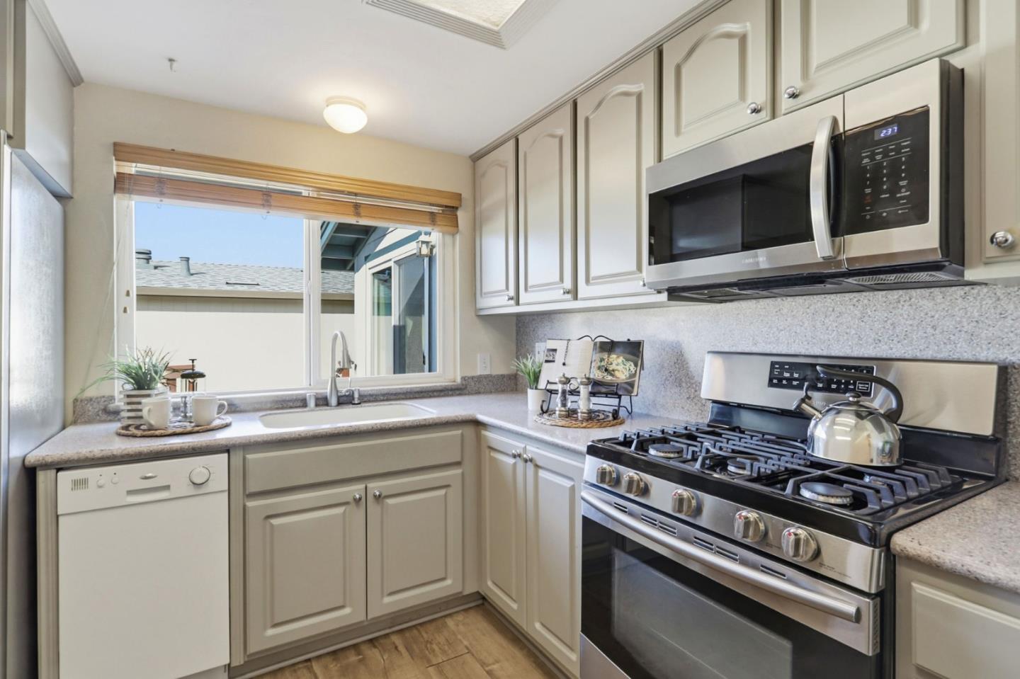 Detail Gallery Image 10 of 35 For 1225 Vienna Dr #925,  Sunnyvale,  CA 94089 - 2 Beds | 2 Baths