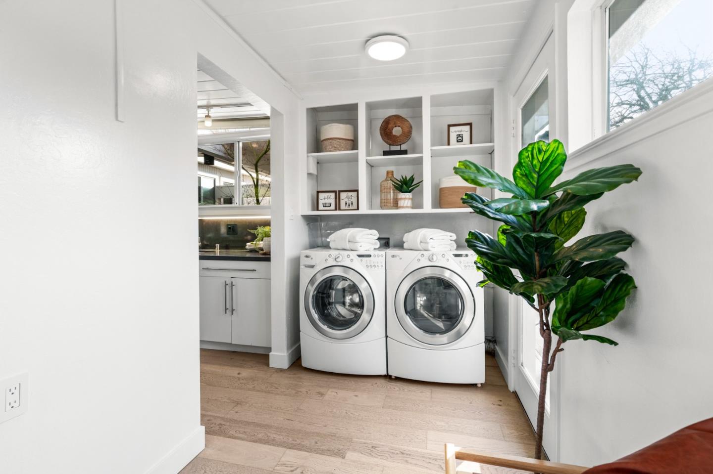 Detail Gallery Image 28 of 75 For 3773 Redwood Cir, Palo Alto,  CA 94306 - 3 Beds | 2 Baths