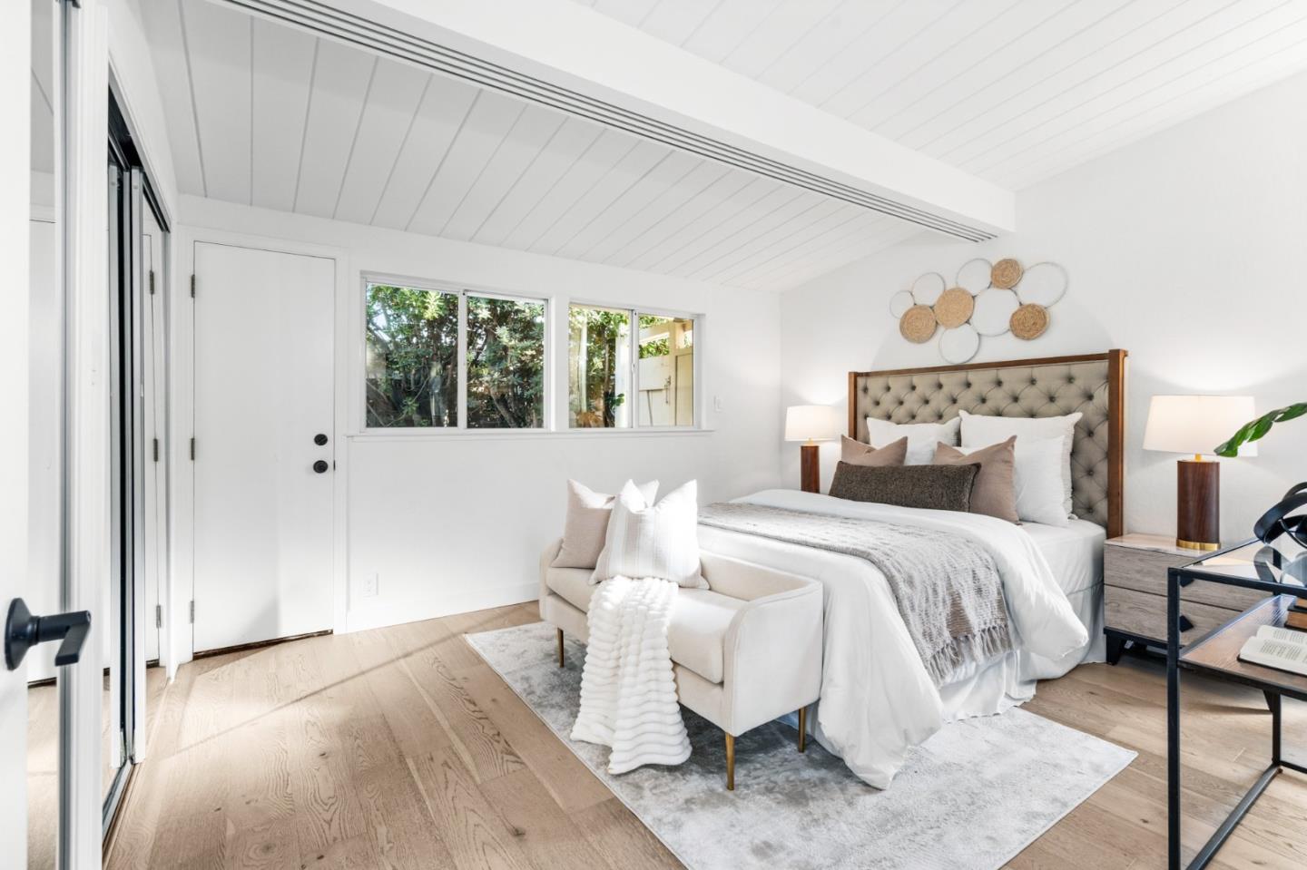 Detail Gallery Image 29 of 75 For 3773 Redwood Cir, Palo Alto,  CA 94306 - 3 Beds | 2 Baths