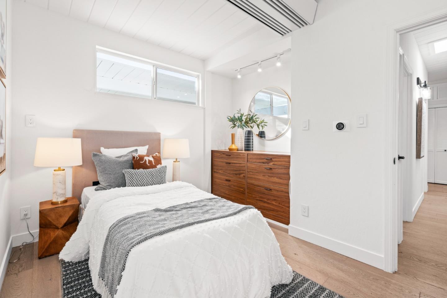 Detail Gallery Image 43 of 75 For 3773 Redwood Cir, Palo Alto,  CA 94306 - 3 Beds | 2 Baths