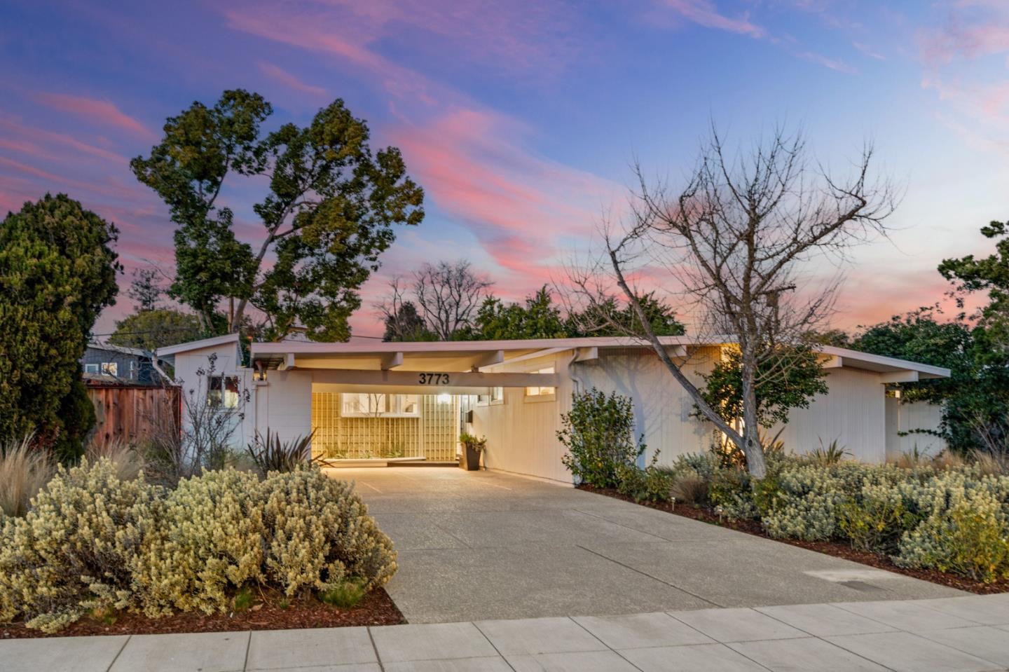 Detail Gallery Image 51 of 75 For 3773 Redwood Cir, Palo Alto,  CA 94306 - 3 Beds | 2 Baths