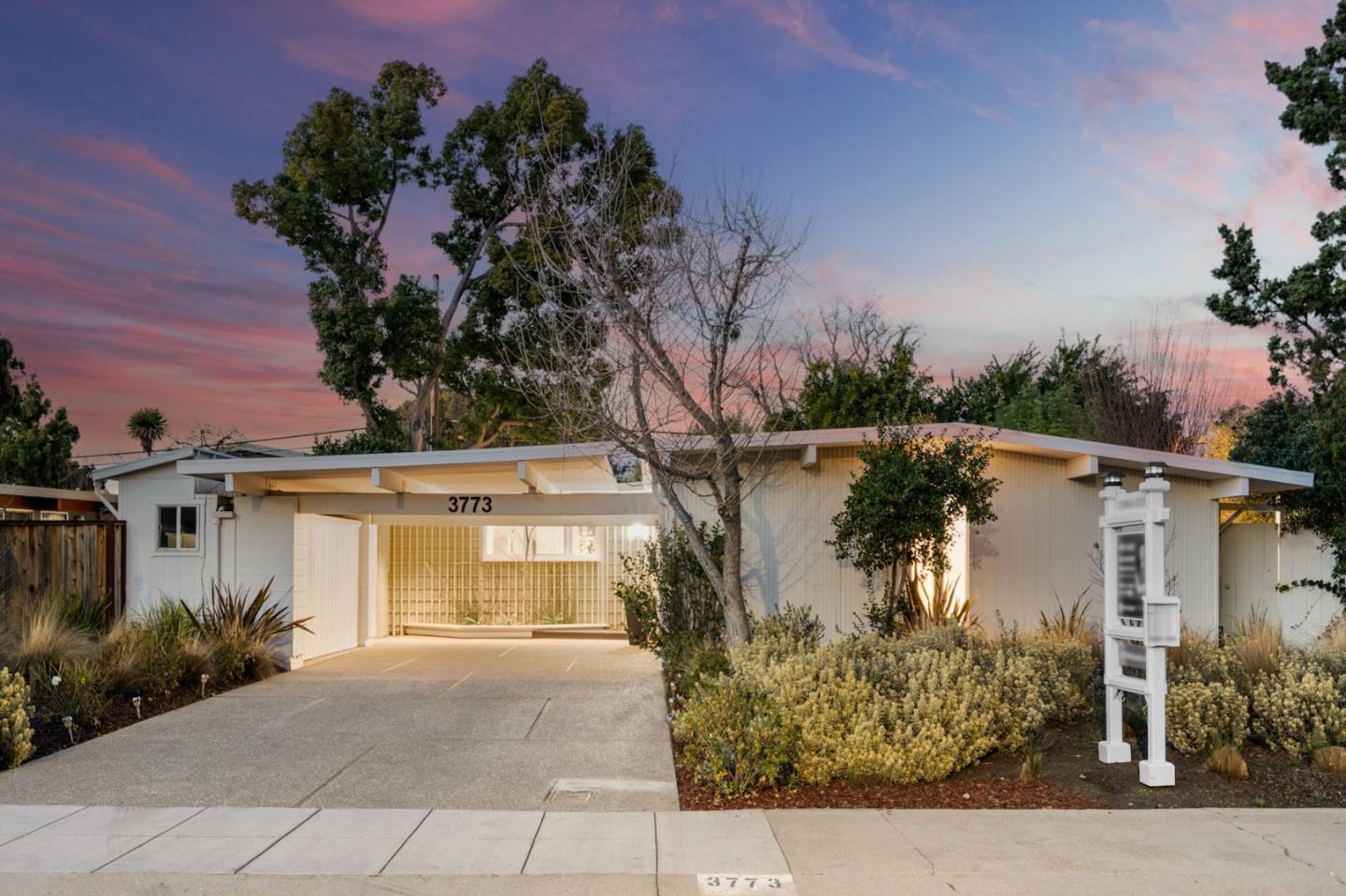 Detail Gallery Image 52 of 75 For 3773 Redwood Cir, Palo Alto,  CA 94306 - 3 Beds | 2 Baths