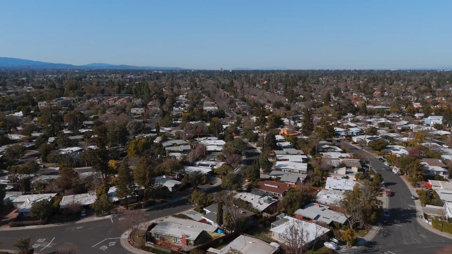 Detail Gallery Image 62 of 75 For 3773 Redwood Cir, Palo Alto,  CA 94306 - 3 Beds | 2 Baths