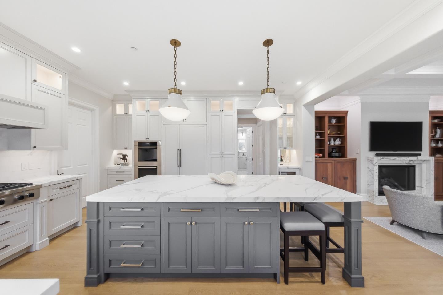 Detail Gallery Image 13 of 62 For 530 Barbara Way, Hillsborough,  CA 94010 - 4 Beds | 4/1 Baths