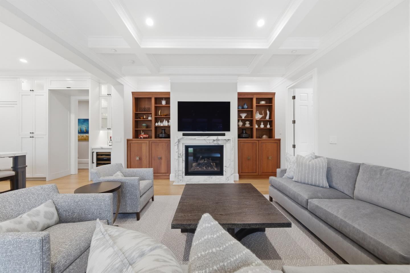 Detail Gallery Image 17 of 62 For 530 Barbara Way, Hillsborough,  CA 94010 - 4 Beds | 4/1 Baths