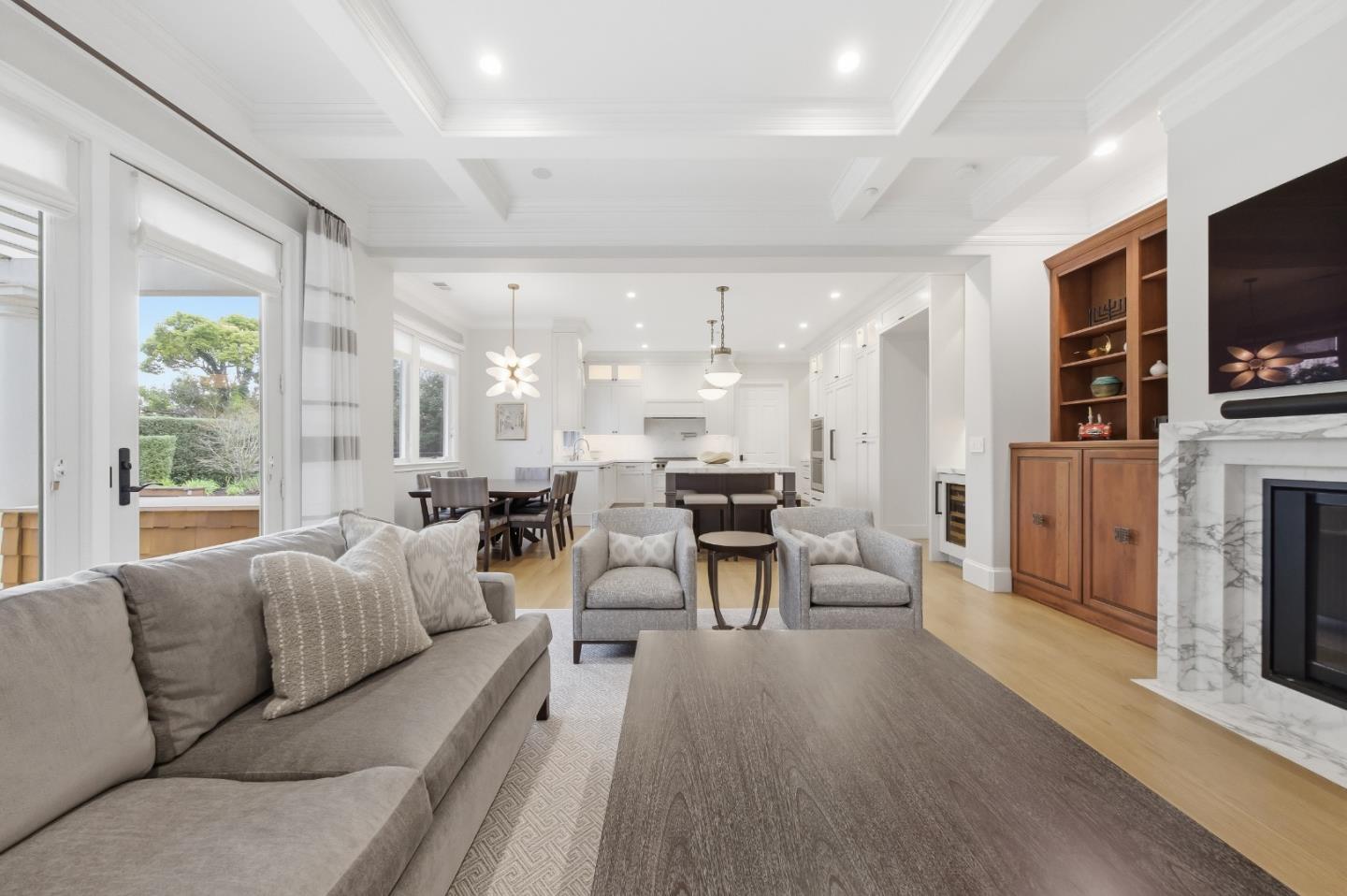 Detail Gallery Image 18 of 62 For 530 Barbara Way, Hillsborough,  CA 94010 - 4 Beds | 4/1 Baths