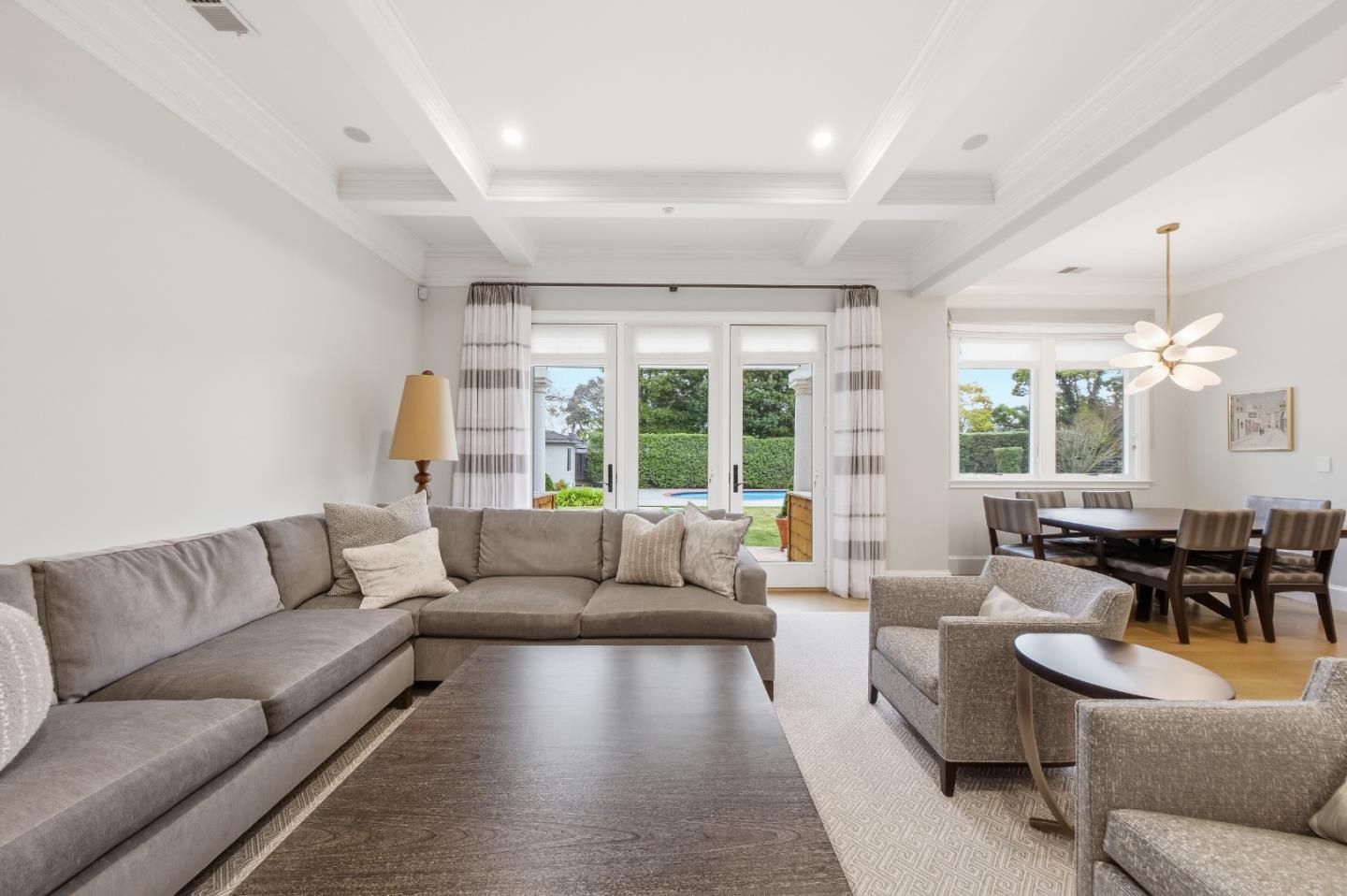 Detail Gallery Image 19 of 62 For 530 Barbara Way, Hillsborough,  CA 94010 - 4 Beds | 4/1 Baths