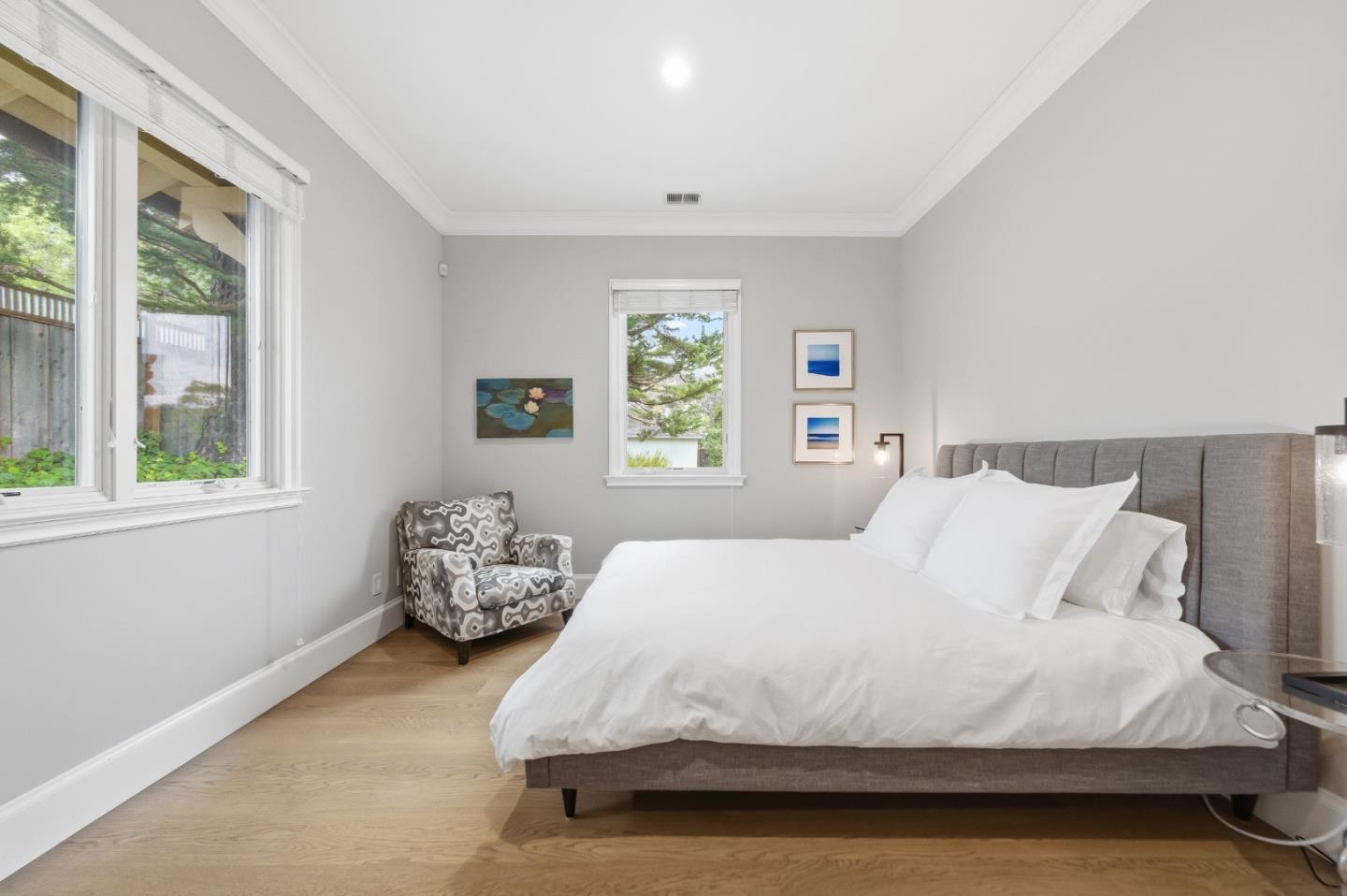 Detail Gallery Image 36 of 62 For 530 Barbara Way, Hillsborough,  CA 94010 - 4 Beds | 4/1 Baths