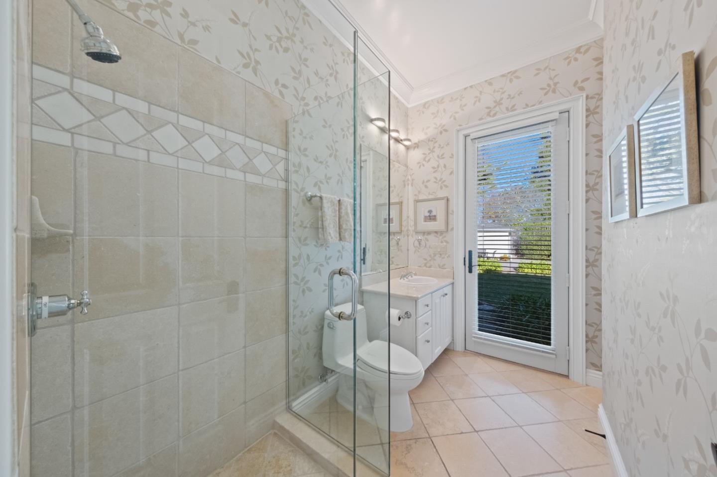 Detail Gallery Image 37 of 62 For 530 Barbara Way, Hillsborough,  CA 94010 - 4 Beds | 4/1 Baths