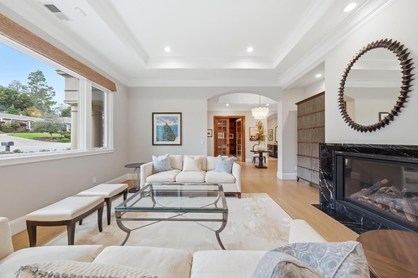 Detail Gallery Image 5 of 62 For 530 Barbara Way, Hillsborough,  CA 94010 - 4 Beds | 4/1 Baths