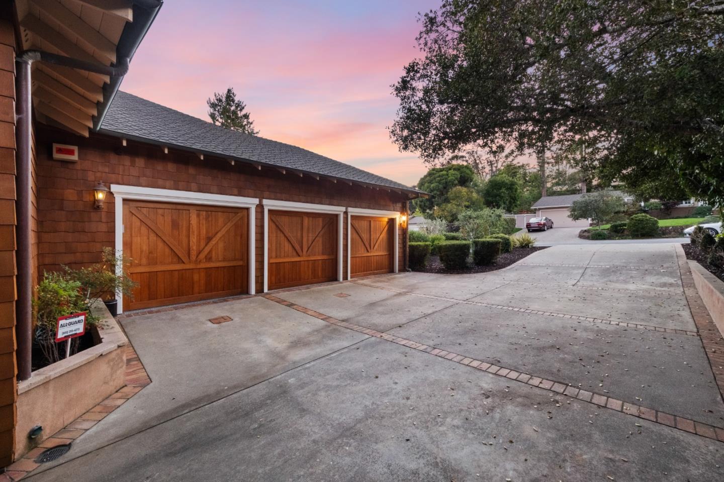 Detail Gallery Image 58 of 62 For 530 Barbara Way, Hillsborough,  CA 94010 - 4 Beds | 4/1 Baths