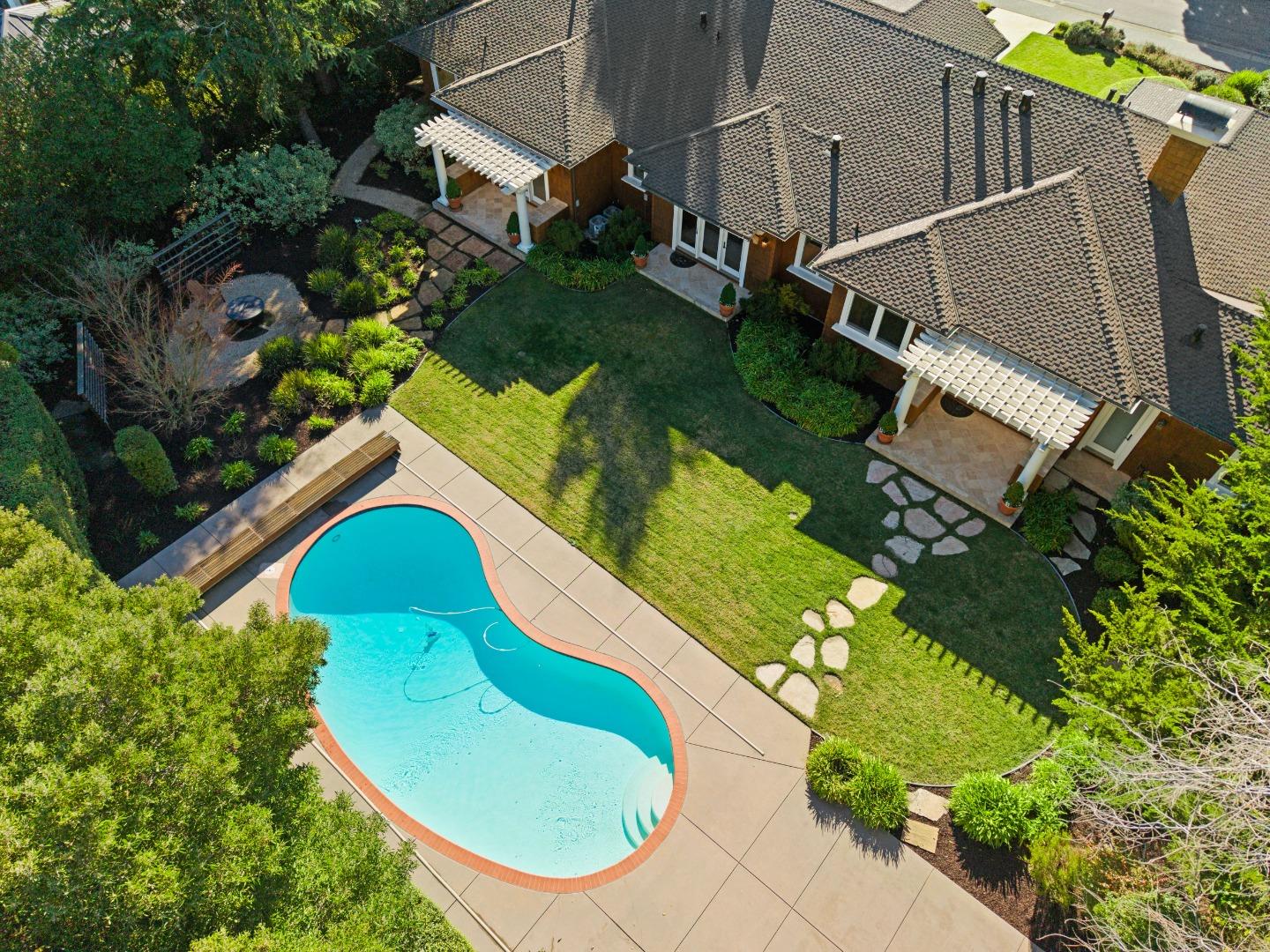 Detail Gallery Image 62 of 62 For 530 Barbara Way, Hillsborough,  CA 94010 - 4 Beds | 4/1 Baths