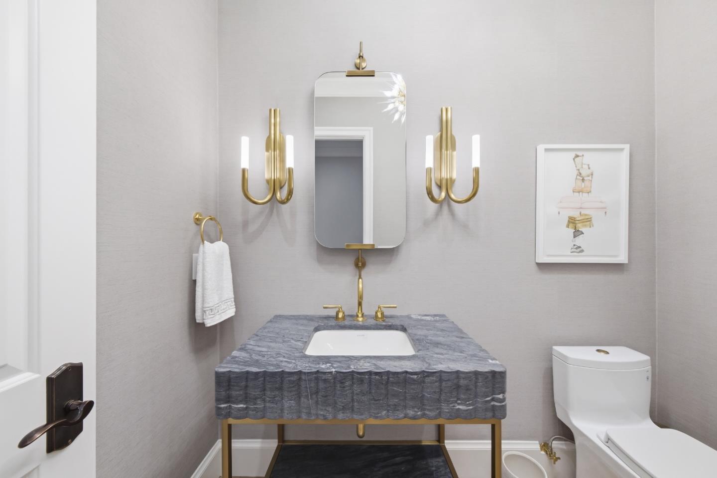 Detail Gallery Image 9 of 62 For 530 Barbara Way, Hillsborough,  CA 94010 - 4 Beds | 4/1 Baths