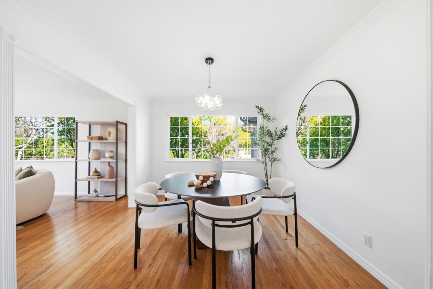 Detail Gallery Image 11 of 85 For 225 W Meadow Dr, Palo Alto,  CA 94306 - 3 Beds | 2 Baths