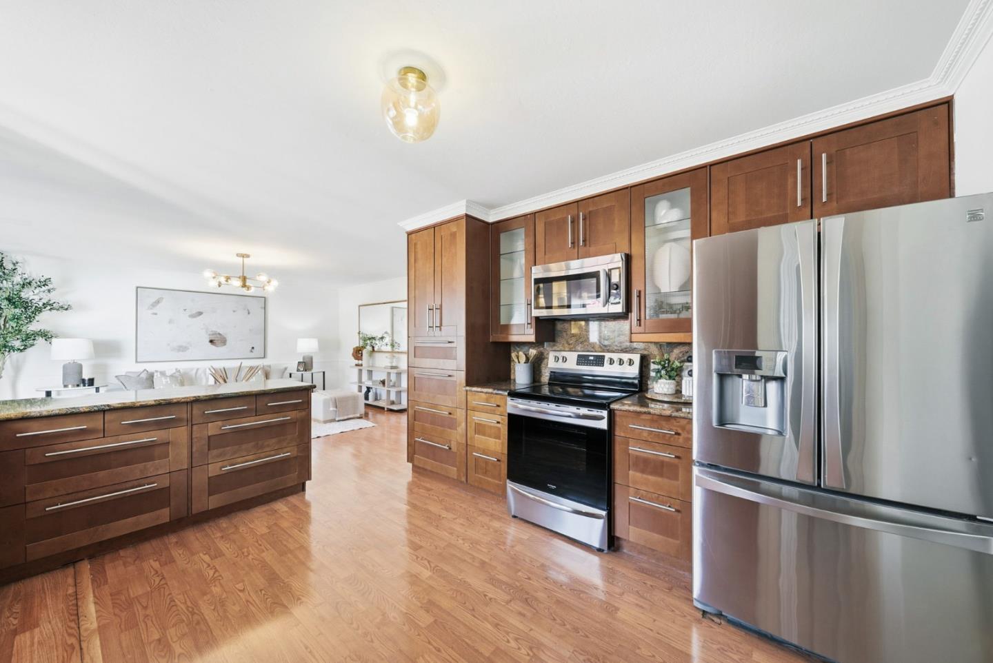 Detail Gallery Image 14 of 85 For 225 W Meadow Dr, Palo Alto,  CA 94306 - 3 Beds | 2 Baths