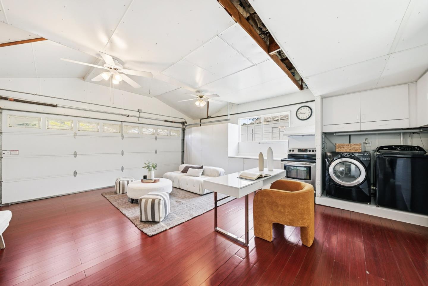 Detail Gallery Image 34 of 85 For 225 W Meadow Dr, Palo Alto,  CA 94306 - 3 Beds | 2 Baths