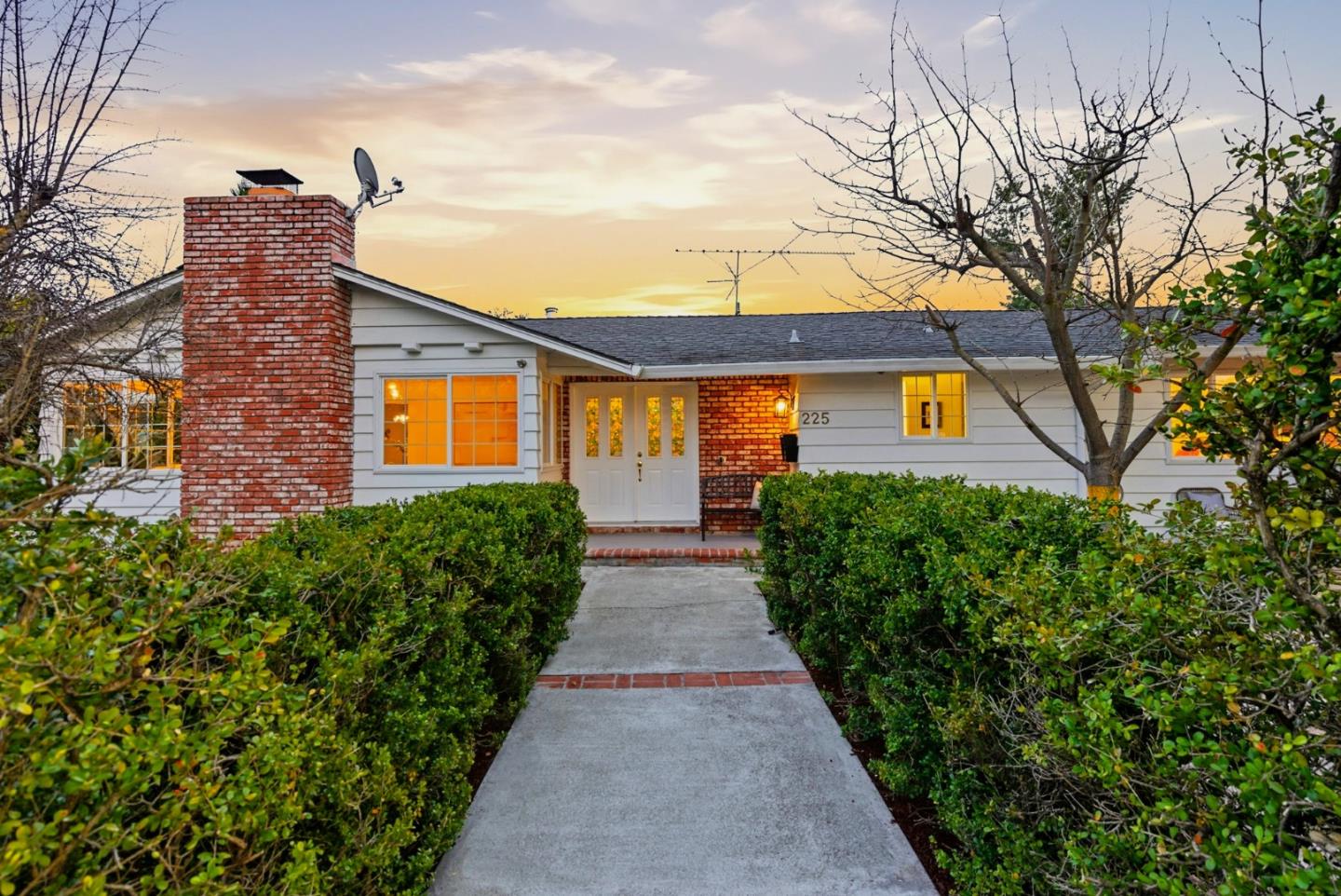 Detail Gallery Image 50 of 85 For 225 W Meadow Dr, Palo Alto,  CA 94306 - 3 Beds | 2 Baths