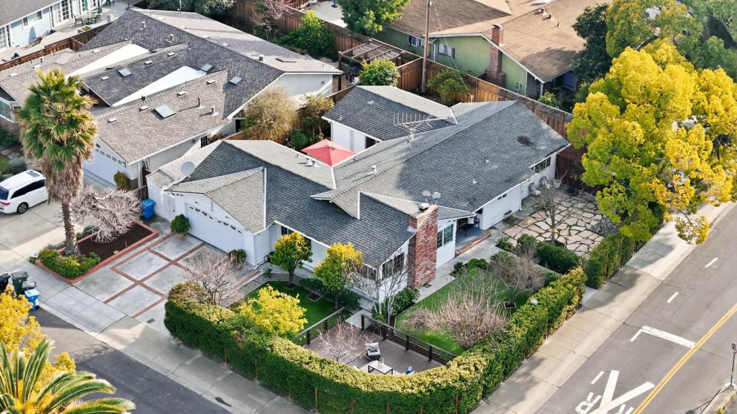 Detail Gallery Image 56 of 85 For 225 W Meadow Dr, Palo Alto,  CA 94306 - 3 Beds | 2 Baths