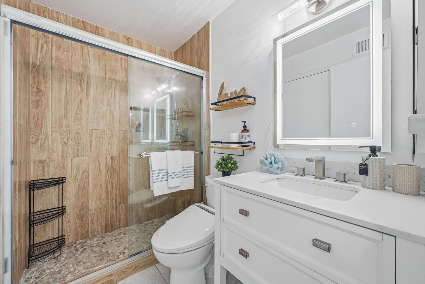 Detail Gallery Image 25 of 39 For 1136 Ribisi Cir, San Jose,  CA 95131 - 4 Beds | 2 Baths