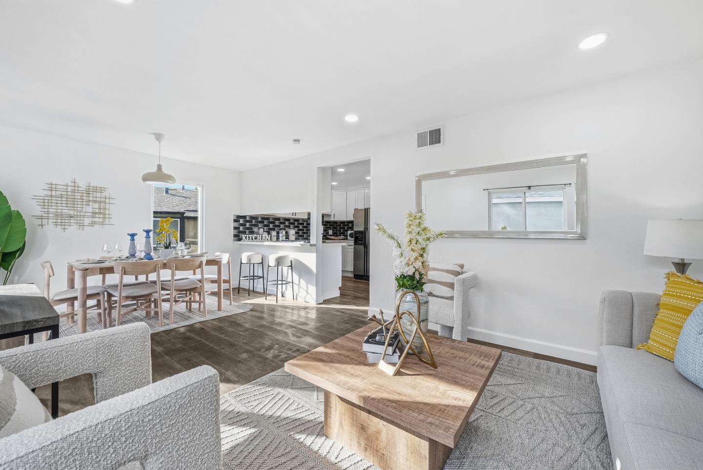 Detail Gallery Image 3 of 39 For 1136 Ribisi Cir, San Jose,  CA 95131 - 4 Beds | 2 Baths