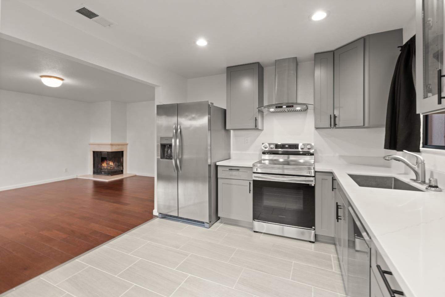 Detail Gallery Image 18 of 41 For 1227 Woodside Rd #2,  Redwood City,  CA 94061 - 2 Beds | 2 Baths