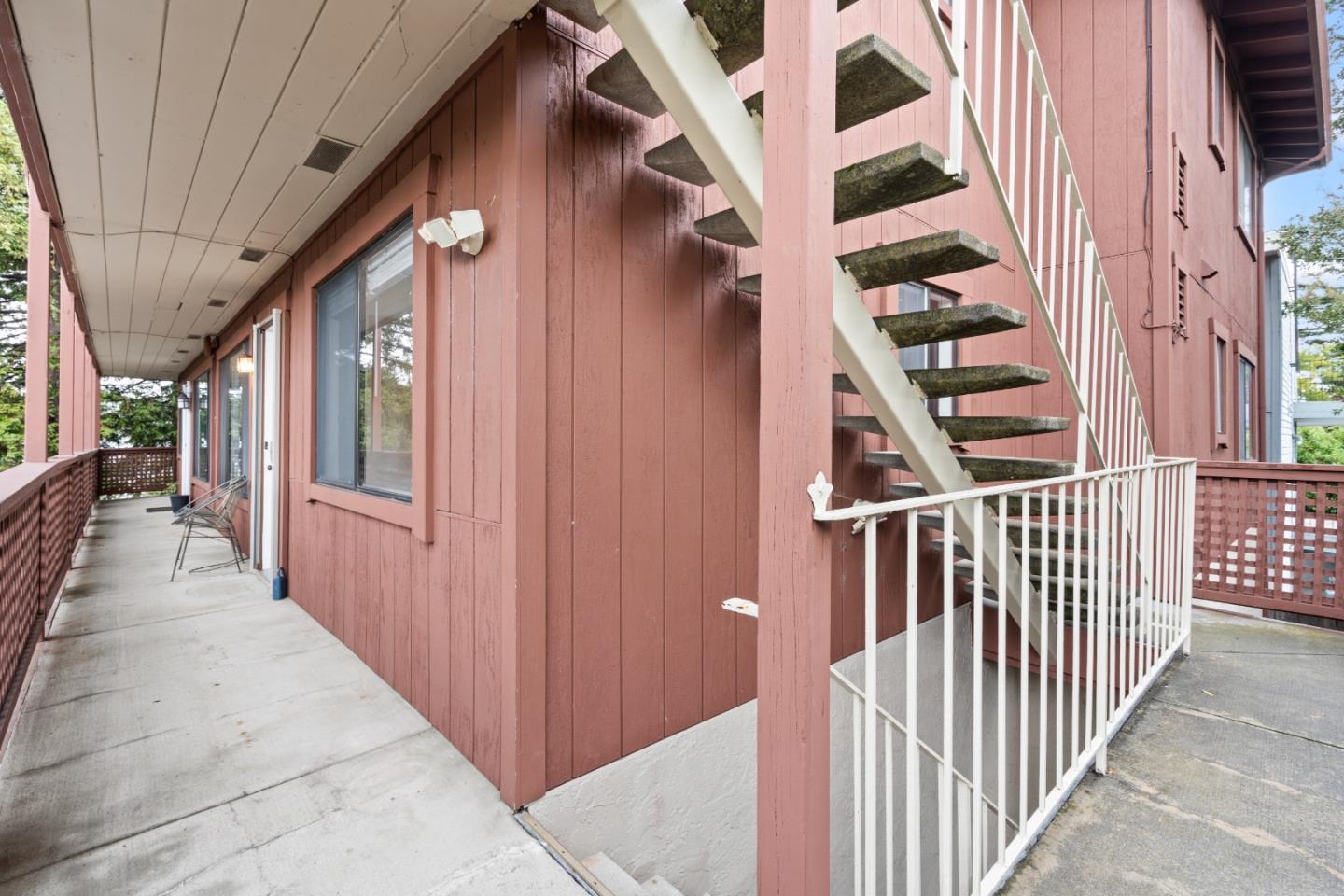 Detail Gallery Image 9 of 41 For 1227 Woodside Rd #2,  Redwood City,  CA 94061 - 2 Beds | 2 Baths