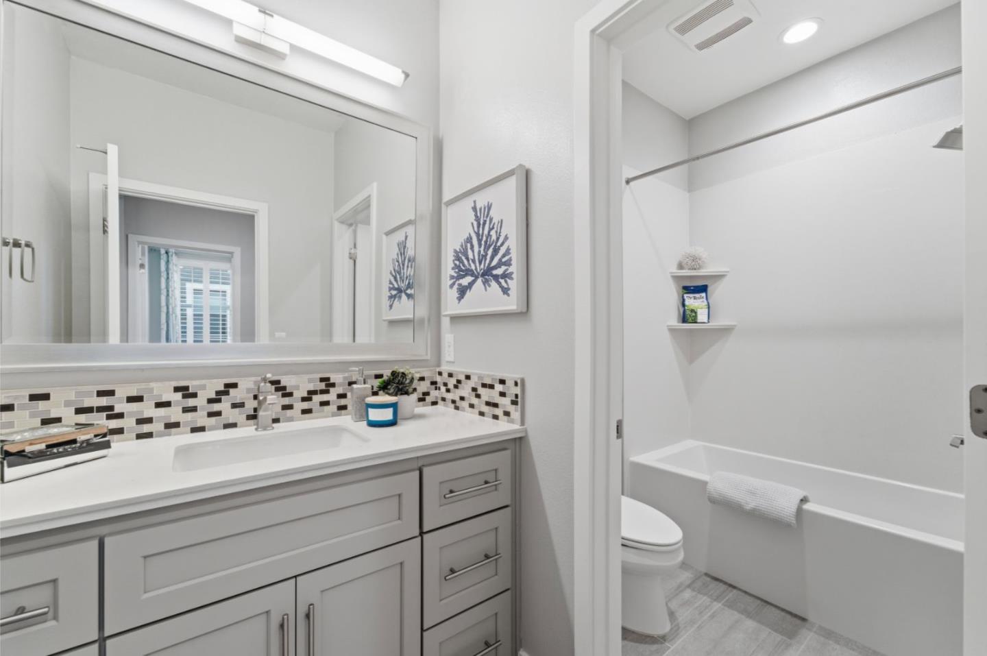 Detail Gallery Image 9 of 25 For 772 Tranquility Cir #2,  Livermore,  CA 94551 - 3 Beds | 3 Baths