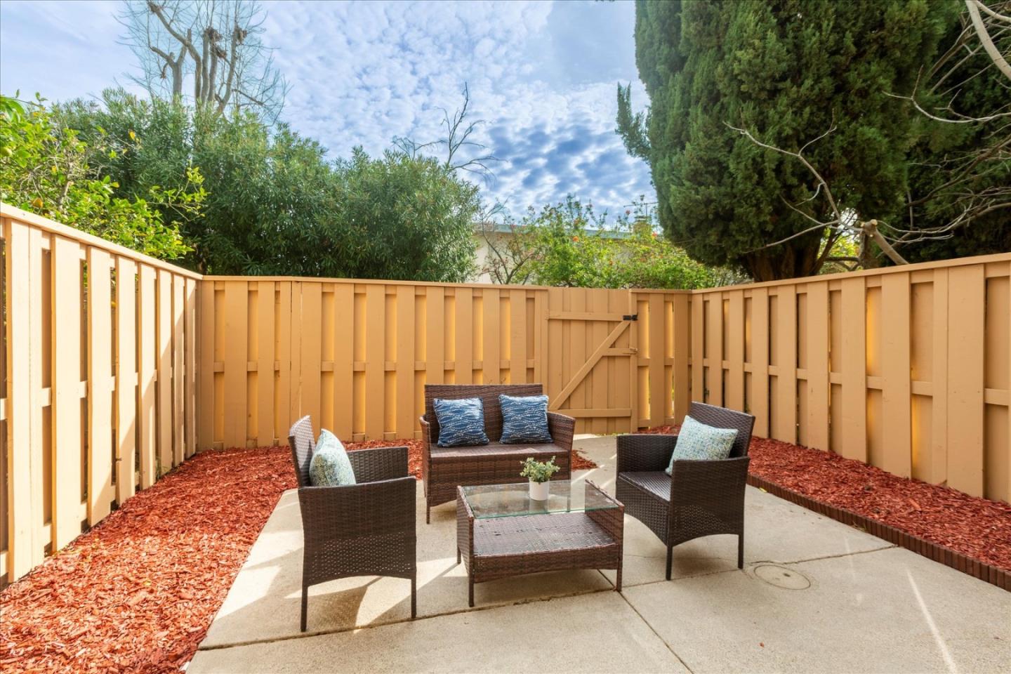 Detail Gallery Image 27 of 48 For 125 Connemara Way #71,  Sunnyvale,  CA 94087 - 2 Beds | 1/1 Baths