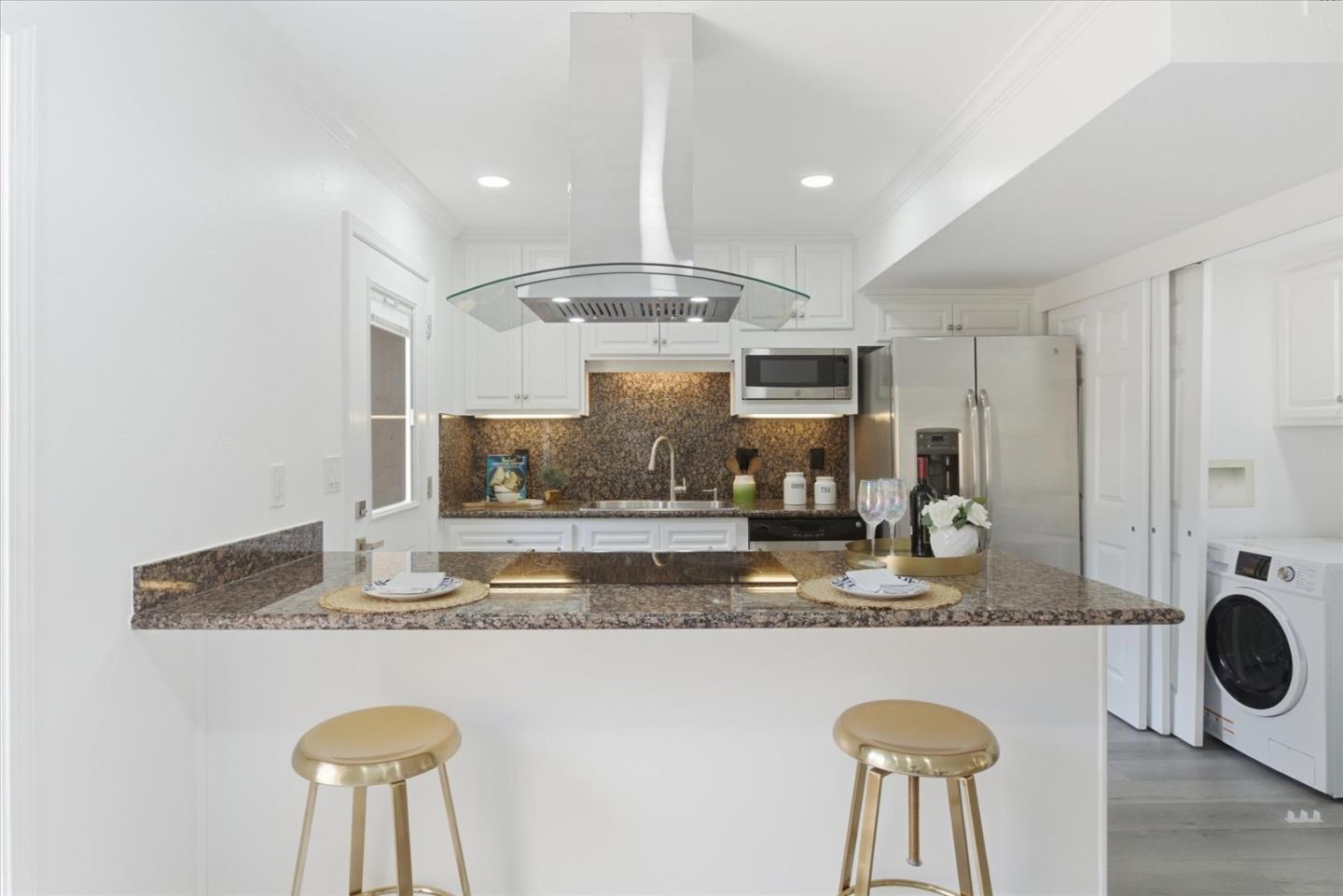 Detail Gallery Image 8 of 48 For 125 Connemara Way #71,  Sunnyvale,  CA 94087 - 2 Beds | 1/1 Baths