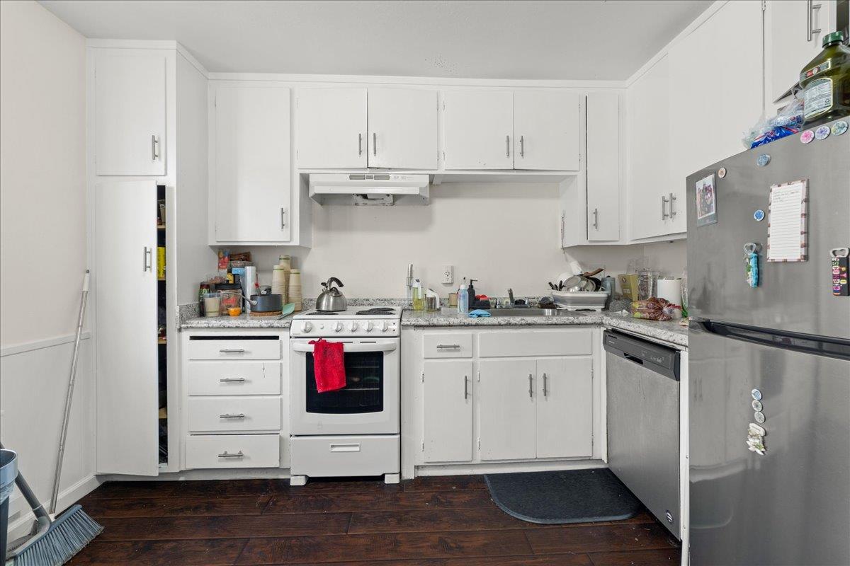 Detail Gallery Image 10 of 13 For 1237 Coronado Dr, Sunnyvale,  CA 94086 - – Beds | – Baths