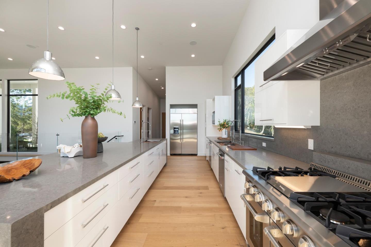 Detail Gallery Image 10 of 35 For 45 Calaveras Ct, Hillsborough,  CA 94010 - 8 Beds | 7 Baths