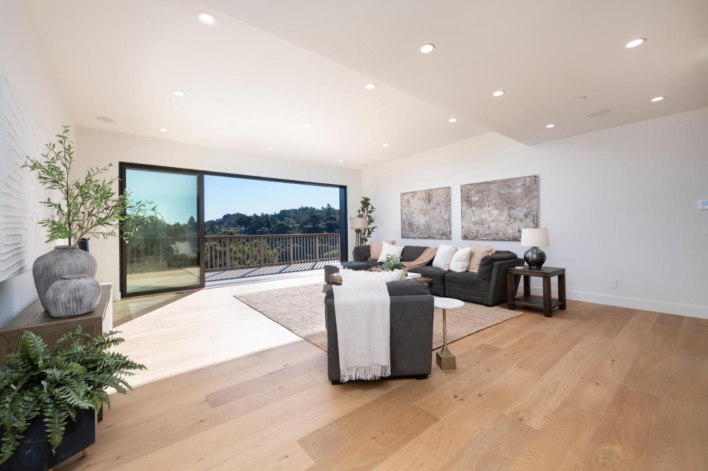 Detail Gallery Image 21 of 35 For 45 Calaveras Ct, Hillsborough,  CA 94010 - 8 Beds | 7 Baths