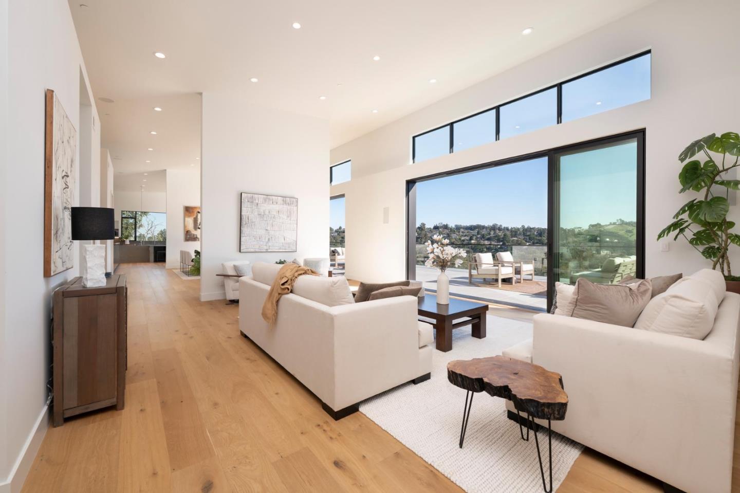 Detail Gallery Image 5 of 35 For 45 Calaveras Ct, Hillsborough,  CA 94010 - 8 Beds | 7 Baths