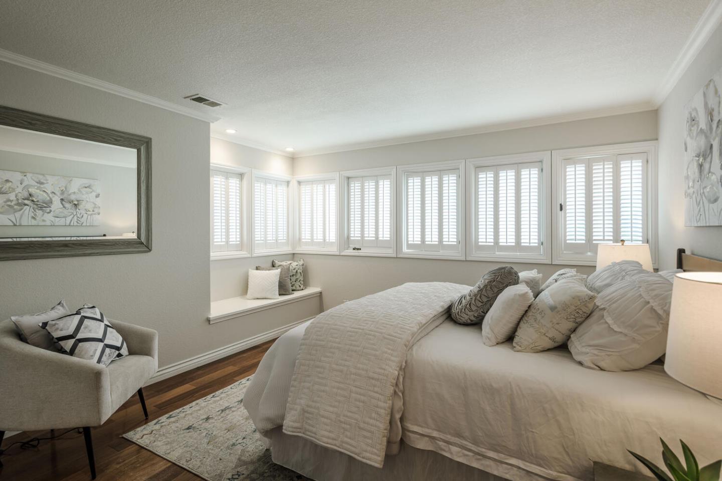 Detail Gallery Image 15 of 25 For 74 Crystal Springs Rd, San Mateo,  CA 94402 - 5 Beds | 3 Baths