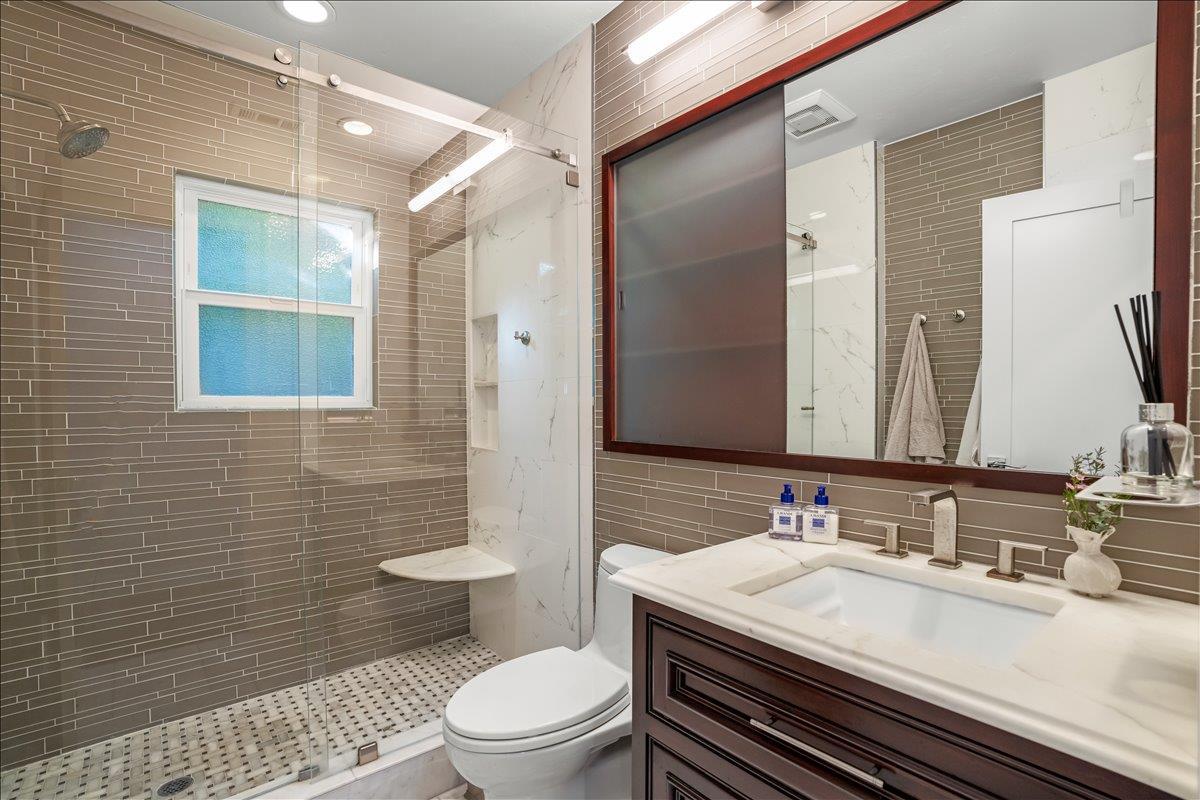 Detail Gallery Image 15 of 39 For 16760 Magneson Loop, Los Gatos,  CA 95032 - 3 Beds | 3 Baths