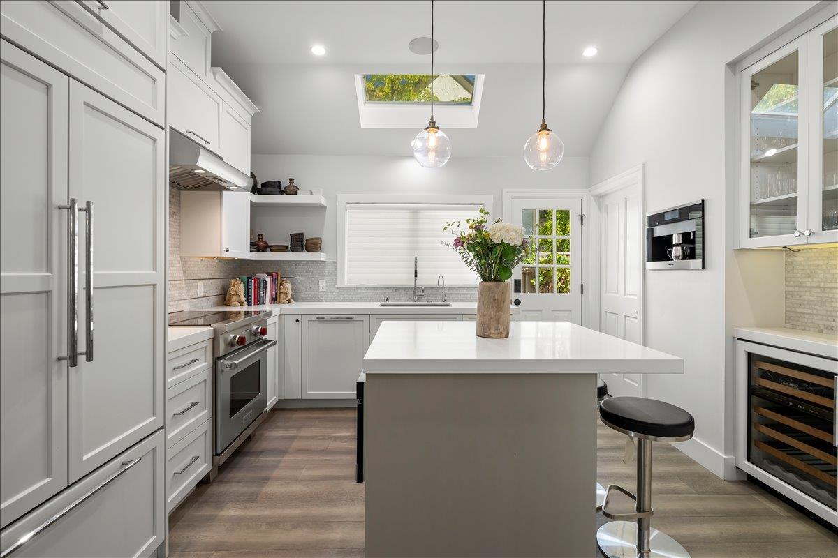 Detail Gallery Image 9 of 39 For 16760 Magneson Loop, Los Gatos,  CA 95032 - 3 Beds | 3 Baths