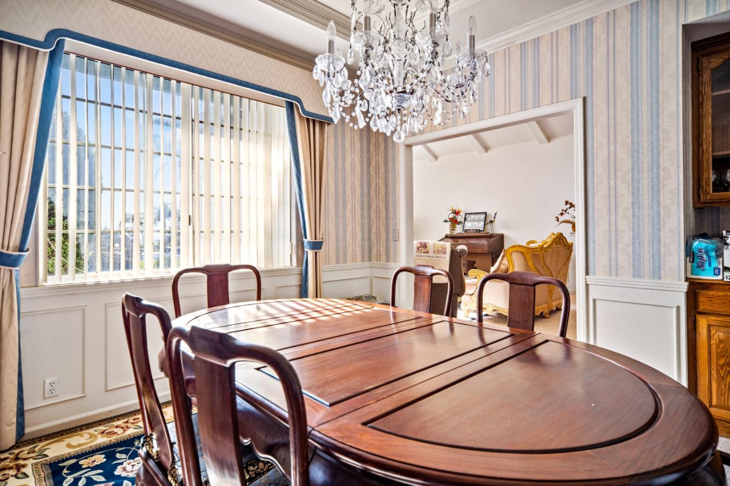 Detail Gallery Image 10 of 50 For 18430 Meadow Ridge Rd, Prunedale,  CA 93907 - 4 Beds | 3 Baths