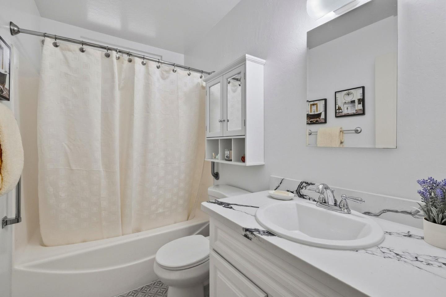 Detail Gallery Image 22 of 31 For 227 Hushbeck Ave, Watsonville,  CA 95076 - 2 Beds | 1 Baths