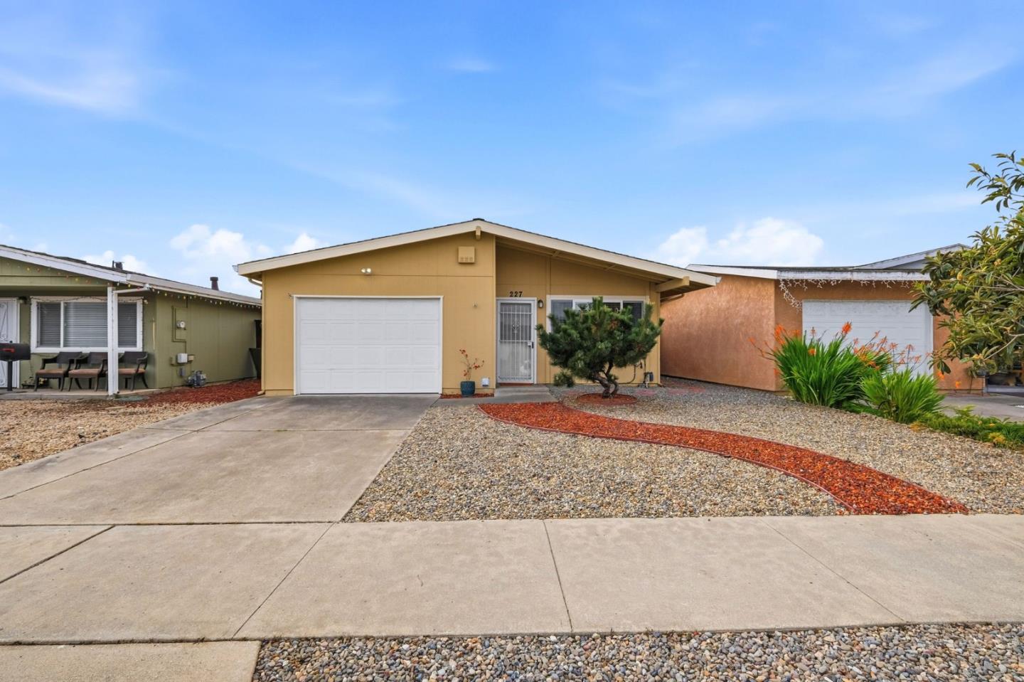 Detail Gallery Image 31 of 31 For 227 Hushbeck Ave, Watsonville,  CA 95076 - 2 Beds | 1 Baths