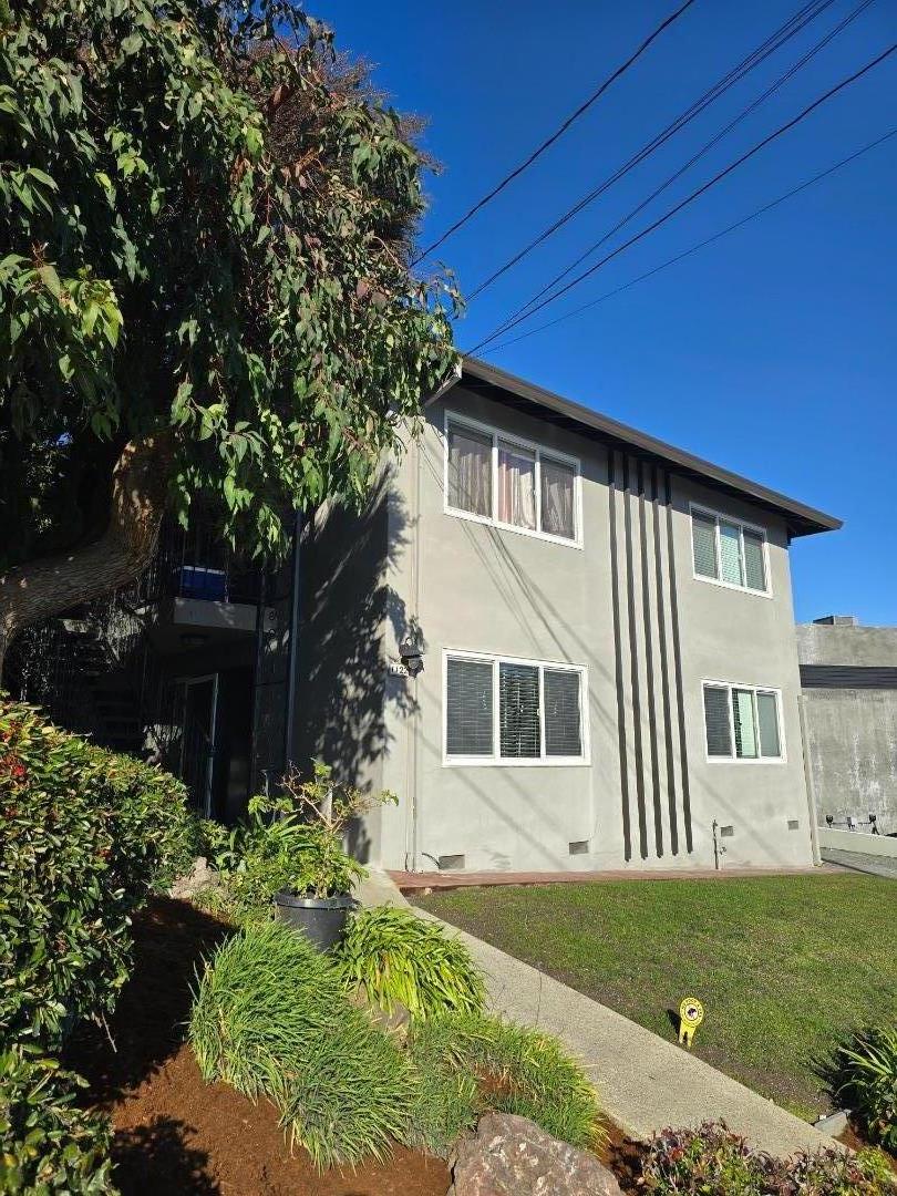 Detail Gallery Image 14 of 15 For 1122 Bush St, San Carlos,  CA 94070 - – Beds | – Baths