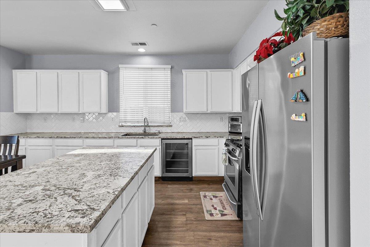 Detail Gallery Image 16 of 47 For 359 Barbera Way, Greenfield,  CA 93927 - 4 Beds | 3 Baths